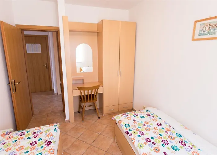 Apartament Jure *